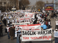 Herkese sağlık ve güvenli gelecek için yürüyoruz!