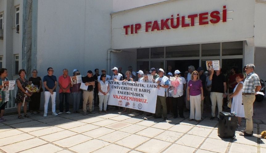 Akdeniz Üniversitesi Tıp Fakültesi’ndeki Görevinden İhraç Edilen Barış Akademisyeni ve TTB Önceki Dönem Yüksek Onur Kurulu Üyesi Dr. Hafize Öztürk Türkmen Hakkında Danıştay’dan Emsal Niteliğinde Göreve İade Kararı