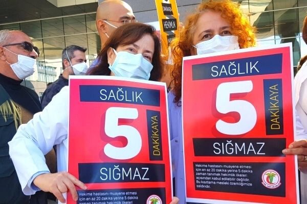 İdare Mahkemesi 5 Dakikada 1 Randevu Uygulamasının Yürütmesini Durdurdu: Sağlık 5 Dakikaya Sığmaz!