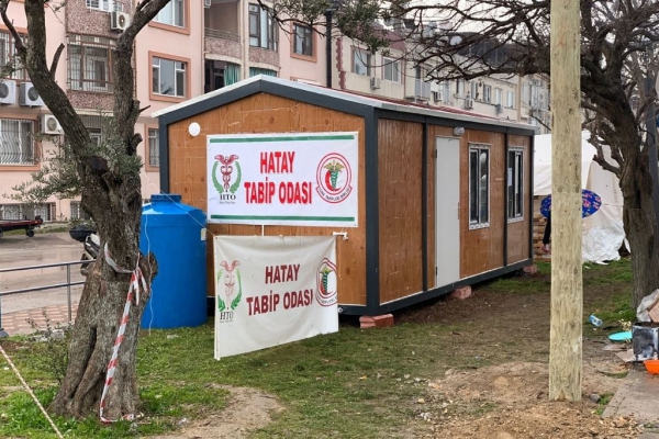 Hatay Tabip Odası Konteynırlarda Çalışmalarına Başladı