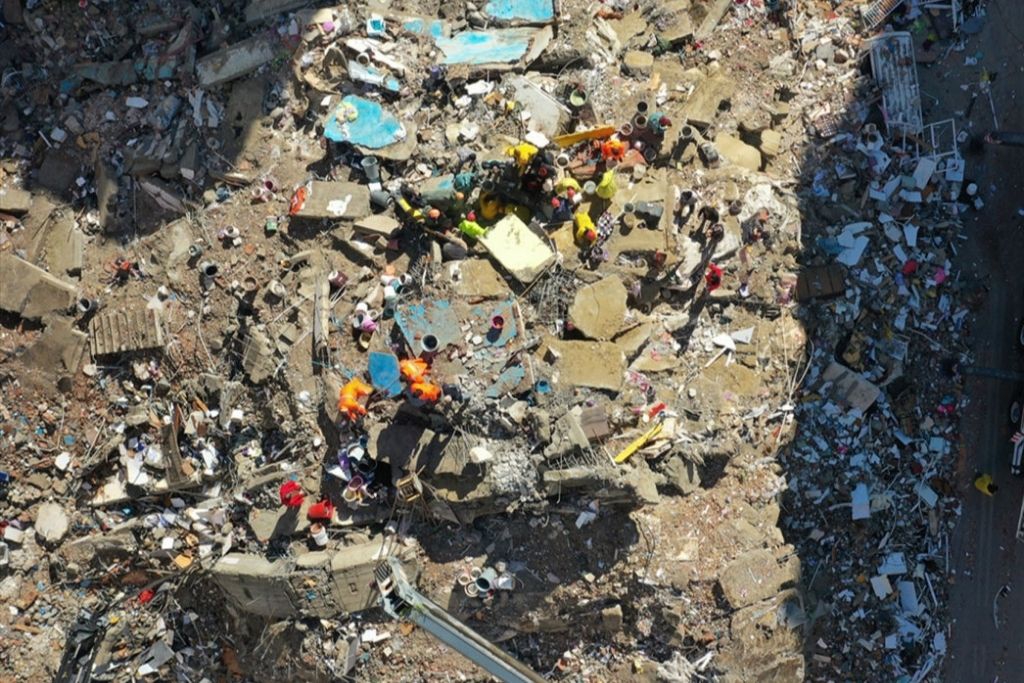 6 Şubat 2023 Depremi Bilgi Notu - 6: Afet Bölgelerinden Çöplerin Uzaklaştırılması