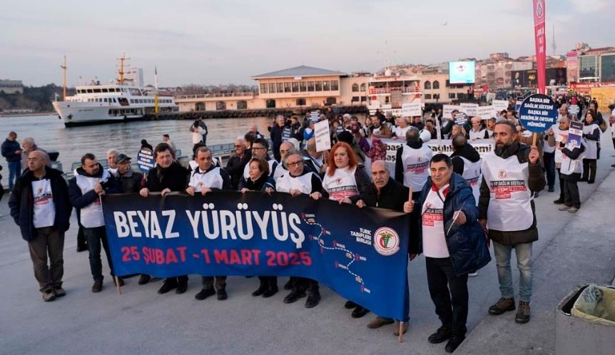 Beyaz Yürüyüş İstanbul’dan Başladı: “Sağlık Sistemi Çöktü! Başka Bir Sağlık Sistemi Mümkün!”
